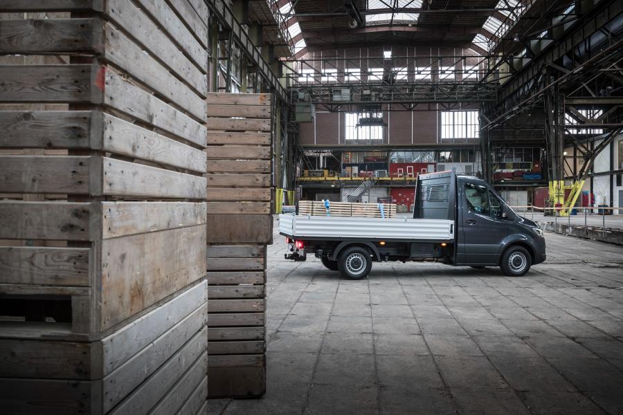  Mercedes-Benz Sprinter 316 CDI Pickup 2018 года  (WW) (фото 9 из 16)